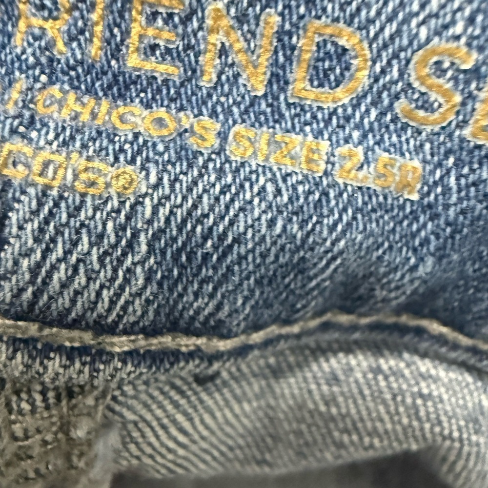 Chicos Jeans 2.5/14 Blue‎ Patchwork Distress So Slimming Girlfriend Slim Ankle - Picture 8 of 8